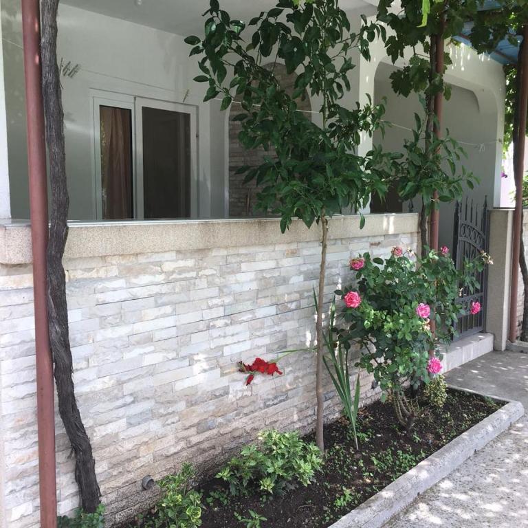 Apartmani Vuković - Trokrevetna Soba sa Terasom - 6