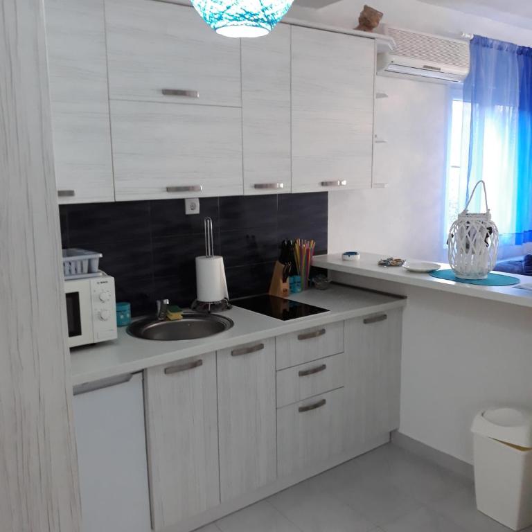 Blue eye, Prcanj - Apartment with Sea View - 23