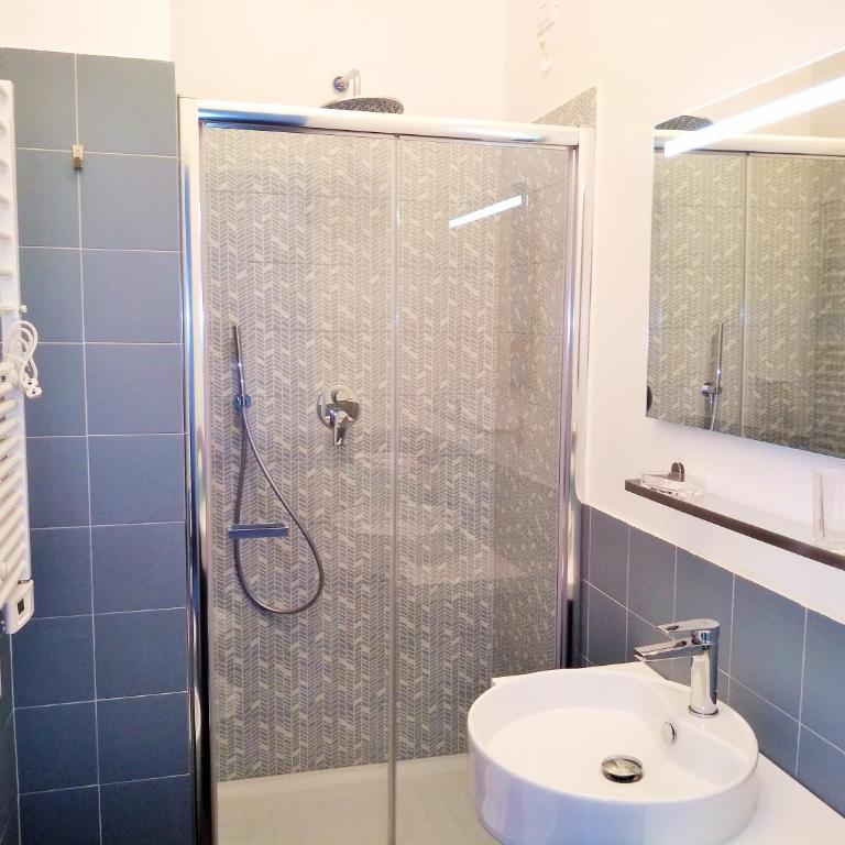 Casa Italiano - BestBnB Garbatella - Camera Tripla con Bagno Privato - 6