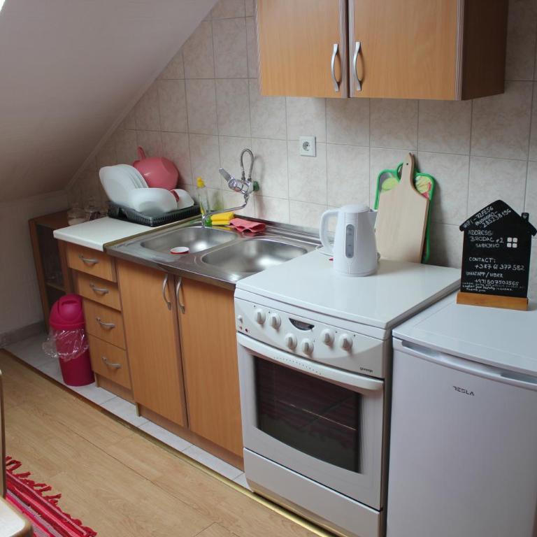 Cozy Apartment in heart of Sarajevo - Apartment - 9
