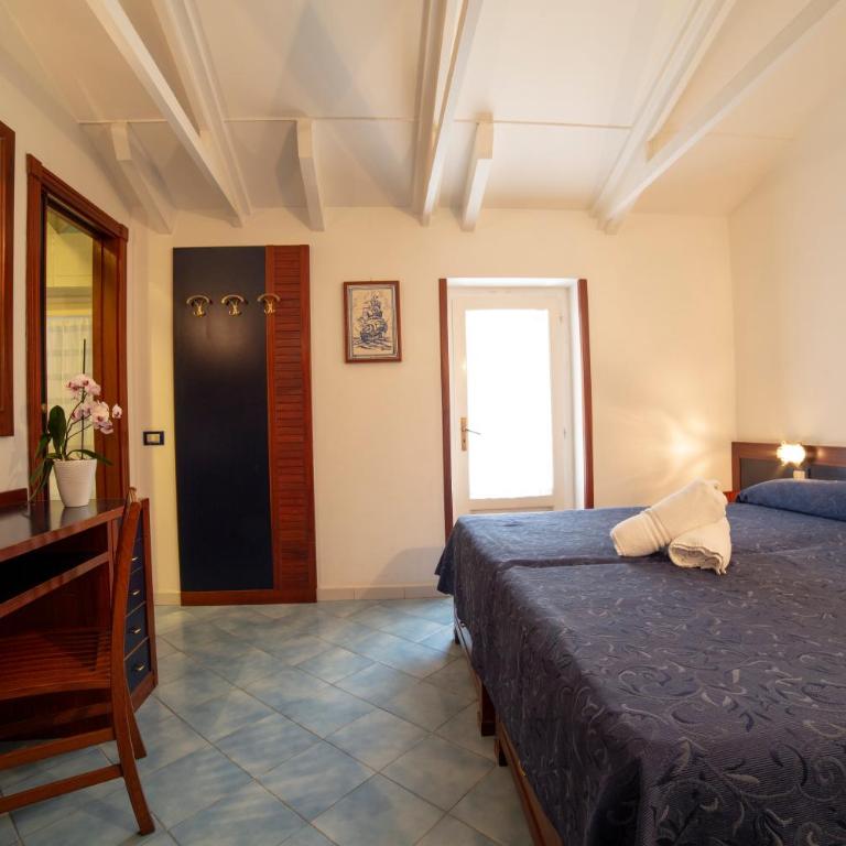 Hotel Il Faro - Camera Standard Matrimoniale/Doppia con Letti Singoli - 5