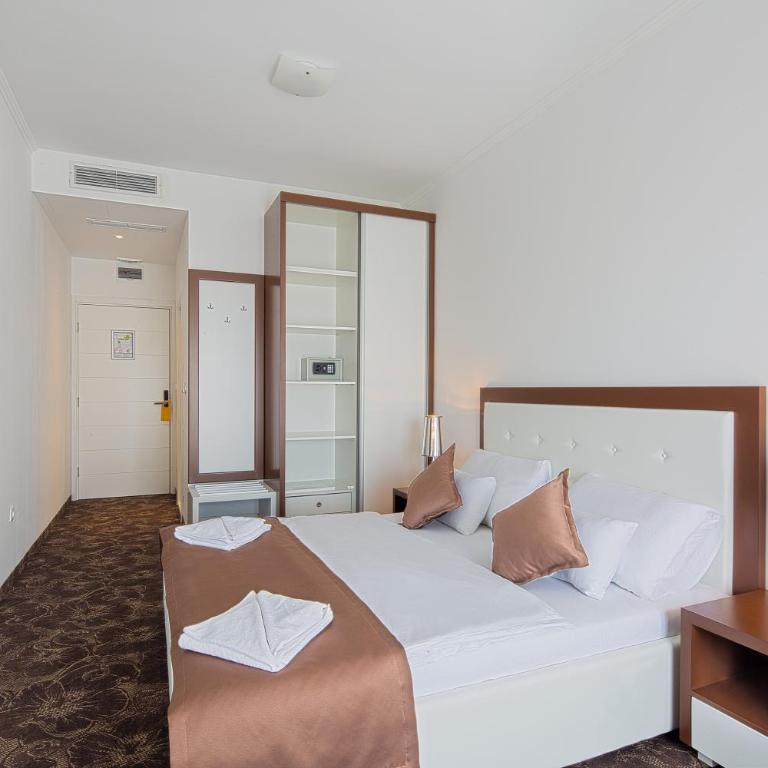 Hotel Pozzo - Dvokrevetna Soba sa Bračnim Krevetom i Pogledom na More - 10
