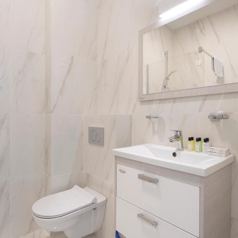 Hotel Pozzo - Dvokrevetna Soba sa Bračnim Krevetom i Pogledom na More - 18