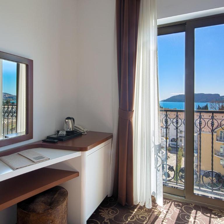 Hotel Pozzo - Dvokrevetna Soba sa Bračnim Krevetom i Pogledom na More - 7