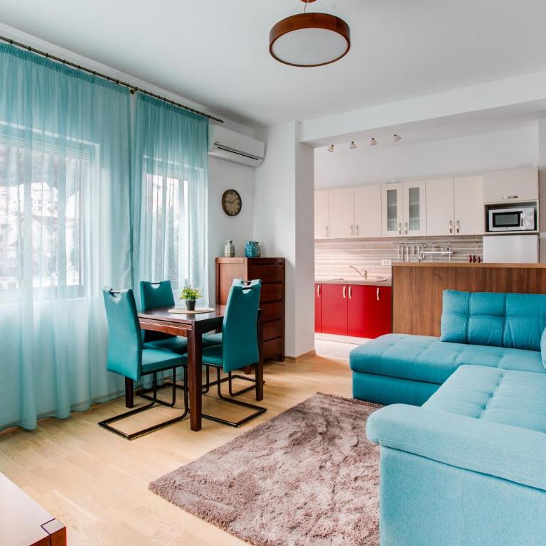 Apartments LORA 13.Jula, 15 - Apartman sa 1 Spavaćom Sobom - 13