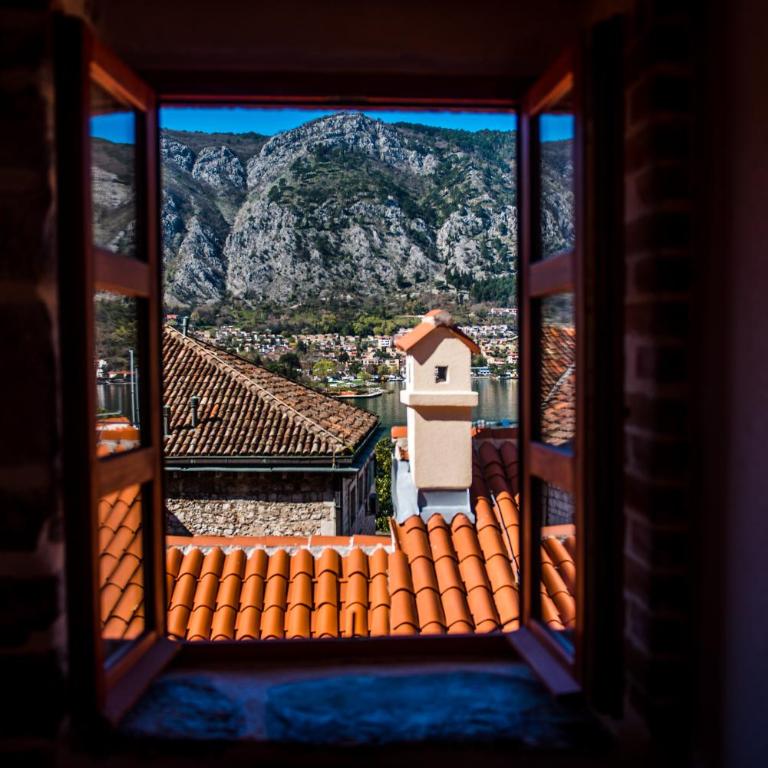 Antika Guesthouse - Queen Room with Sea View - 1