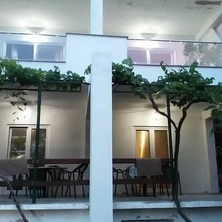 Apartmani M&E - Apartment - Ground Floor - 1