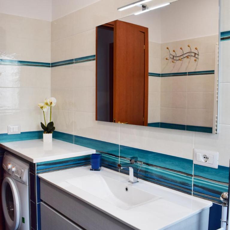 La Perla Bianca - Two-Bedroom Apartment - 13