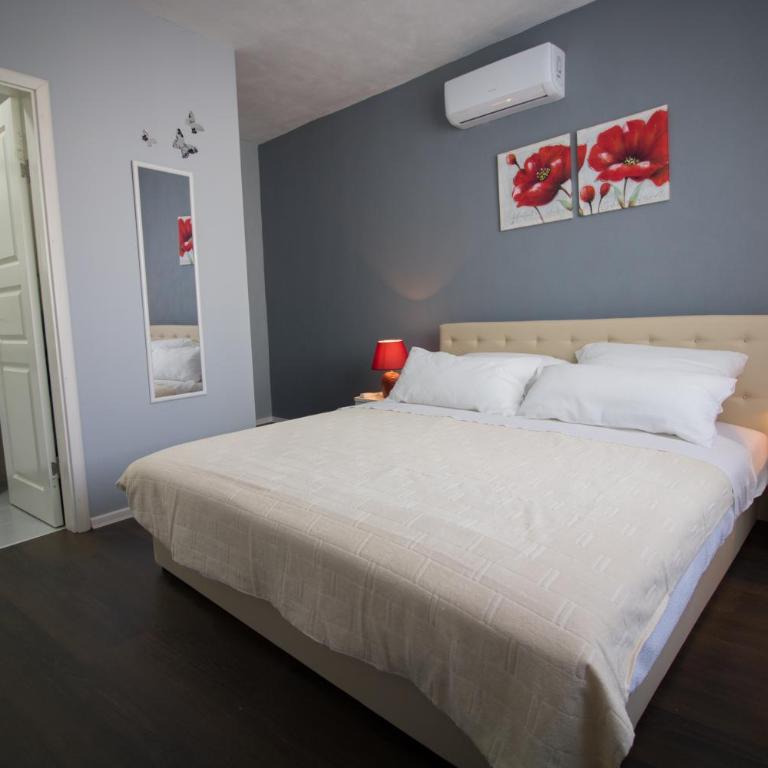 Villa M - Double Room with Private Bathroom - 2