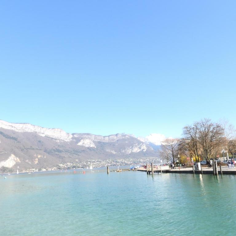 Appart L'avant Scene Tresums - Appartement - Vue sur Lac - 54
