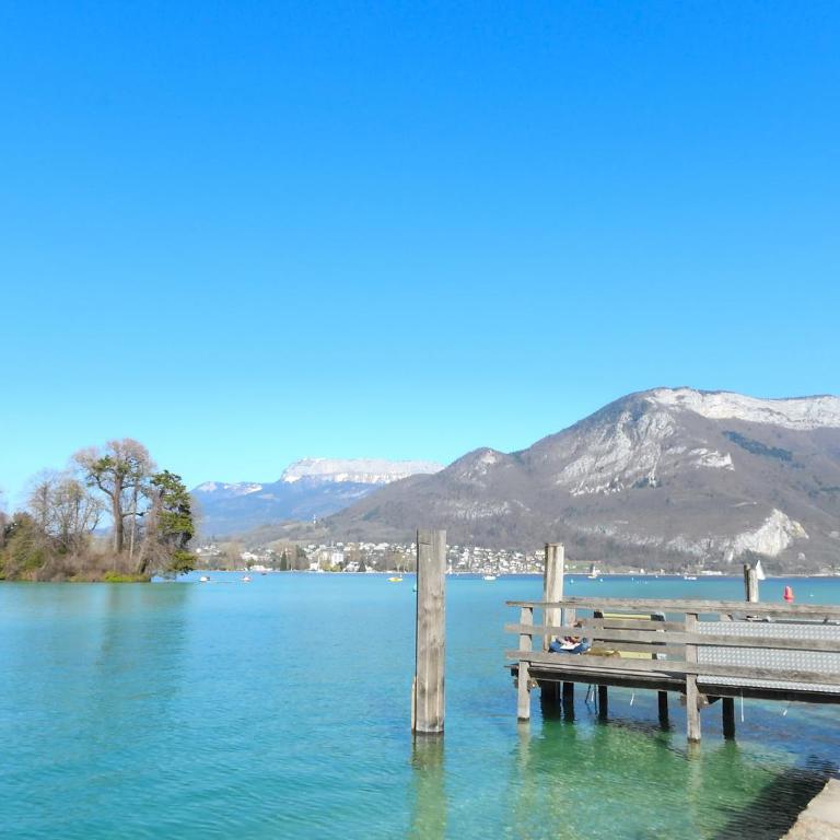 Appart L'avant Scene Tresums - Appartement - Vue sur Lac - 57