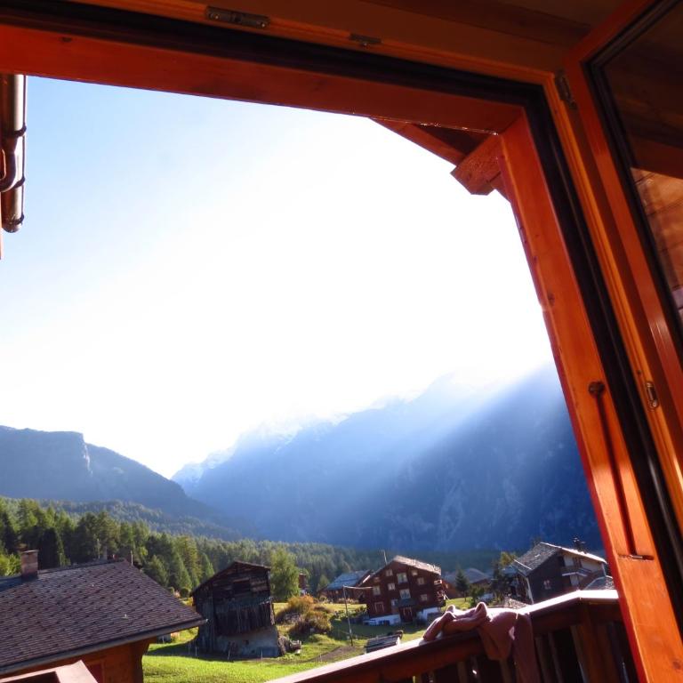 Chalet Safran - Apartment mit 3 Schlafzimmern und Bergblick - 15