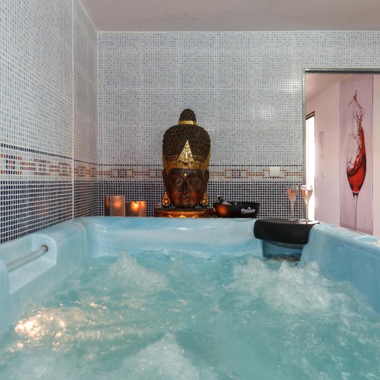 VILLA WINE EXPERIENCE Salou Center - SPA & Wine - Villa - 5
