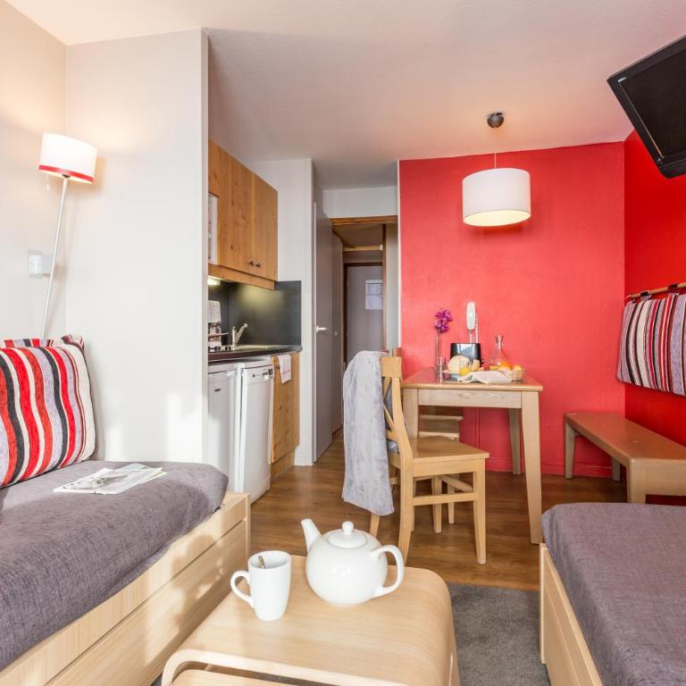 Résidence Pierre & Vacances L'Ours Blanc - Studio avec Alcôve (4 Personnes) - 6