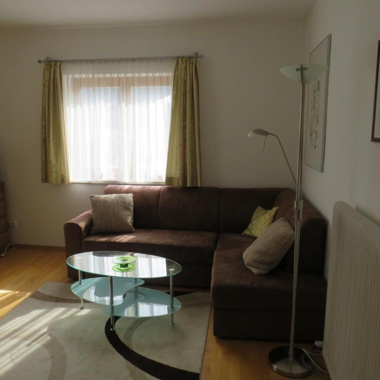 Sportpension Strobl - Apartment mit Seeblick - 2