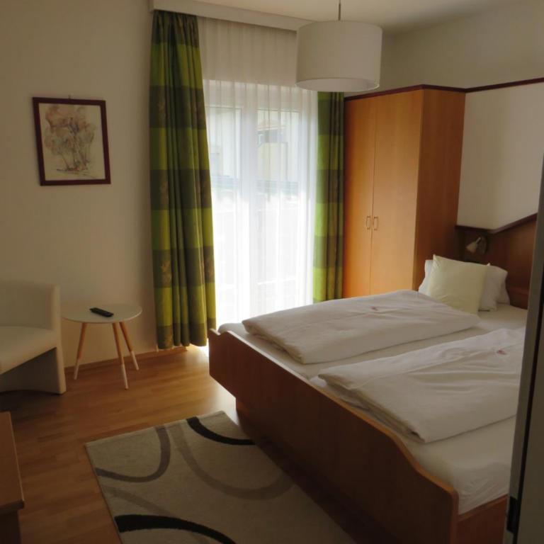 Sportpension Strobl - Apartment mit Seeblick - 15