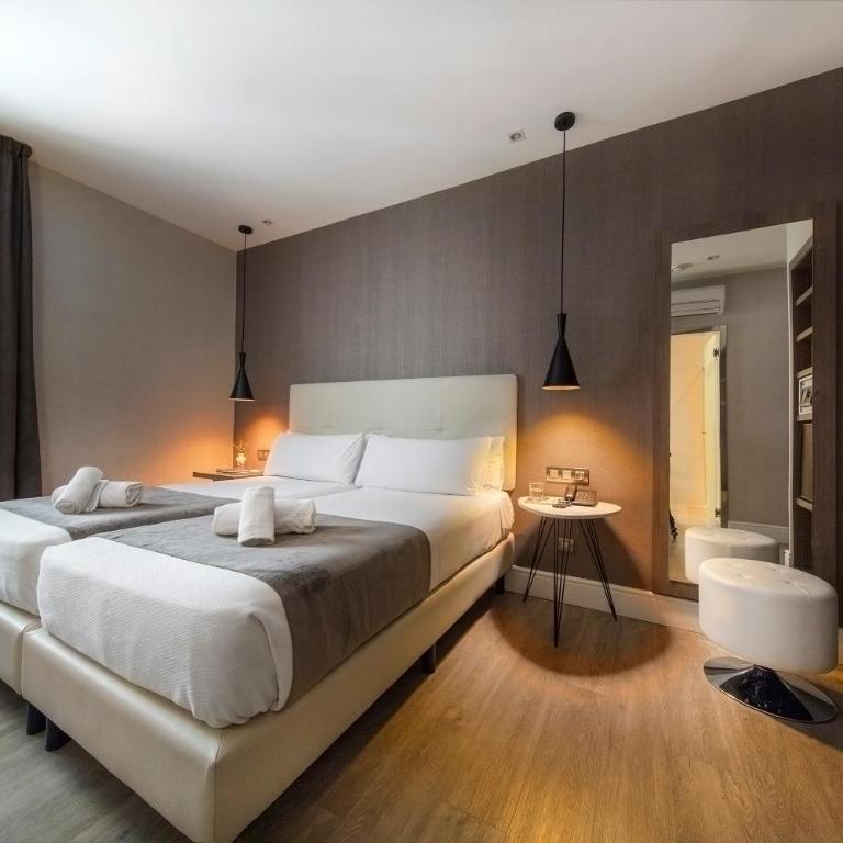 Hotel Oasis - Superior Room Exterior - 11