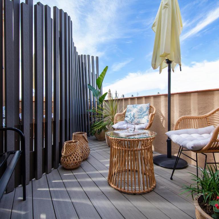 Hotel Oasis - Superior Room with Terrace and Views - 3