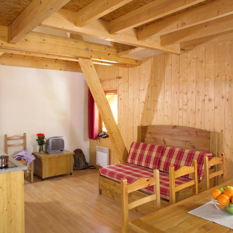 Madame Vacances Residence Les Fermes de Saint Sorlin - Appartement 2 Chambres avec Mezzanine ou Coin Montagne (8 Personnes) - 10