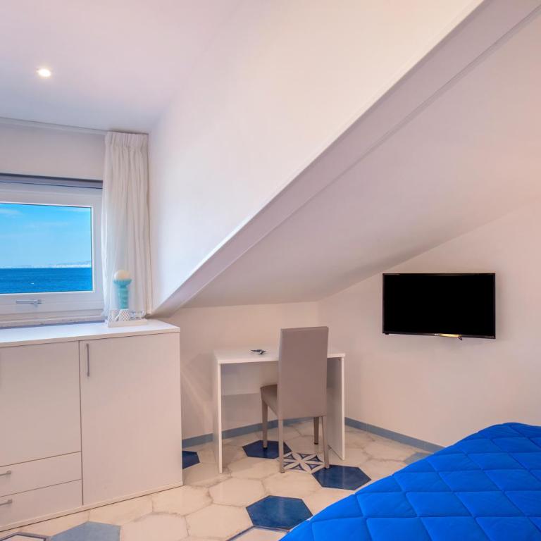 Caruso sea view - Quadruple Room with Sea View - 4