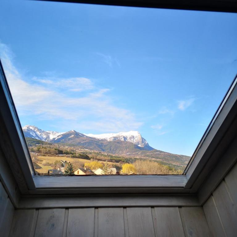 Appart T4 72m2 à Baratier entre les Orres et Embrun à coté du lac de Serre Ponçon. - Appartement - Vue sur Lac - 32