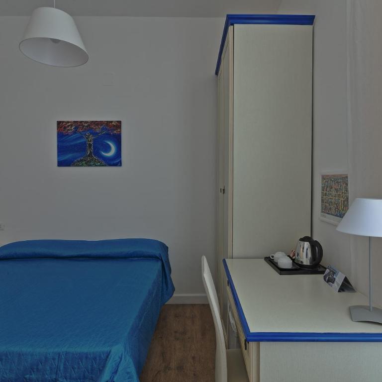 Afea Art & Rooms - Camera Matrimoniale Economy - 5