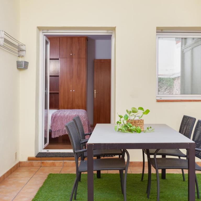 Art House Sagrada Familia - Two-Bedroom Apartment - Pasaje Maiol, 14 - 25