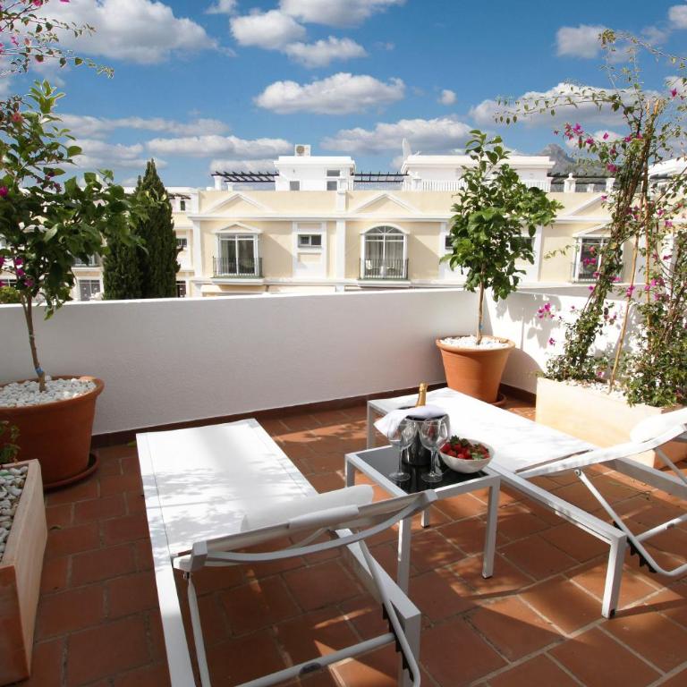 Spacious 2 Bed Duplex in Aloha Gardens close to Puerto Banus - Apartamento de 2 dormitorios - 7