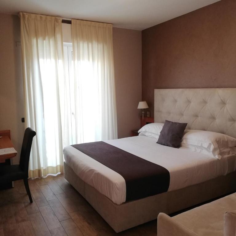 Hotel Clarin 14 by Dori - Camera Matrimoniale con Balcone - 3