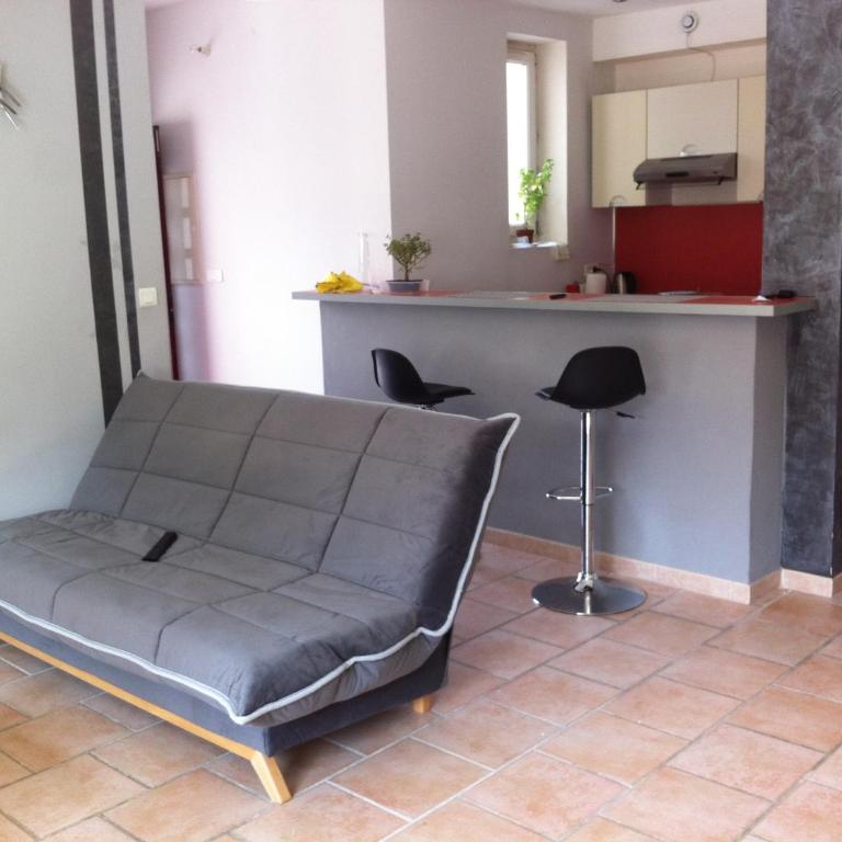 Appartement proche Centre Ville avec PARKING PRIVE - Apartment - 11
