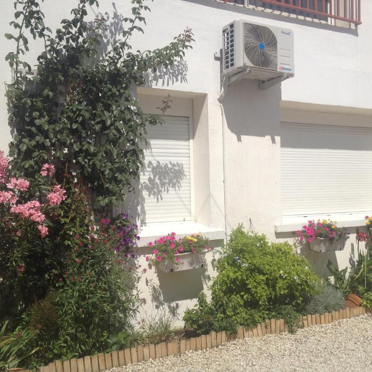 Appartement proche Centre Ville avec PARKING PRIVE - Apartment - 10