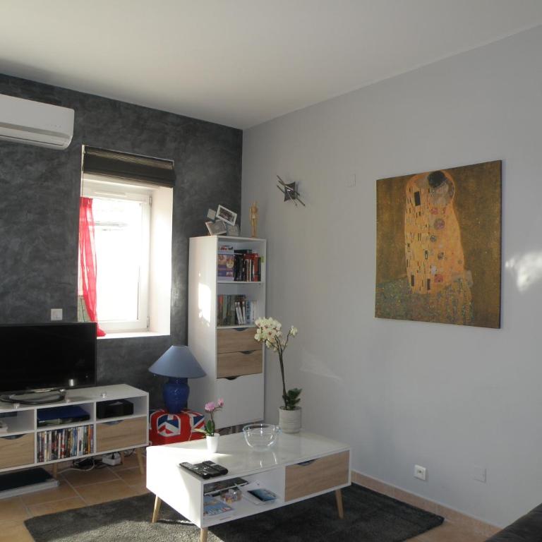 Appartement proche Centre Ville avec PARKING PRIVE - Apartment - 3