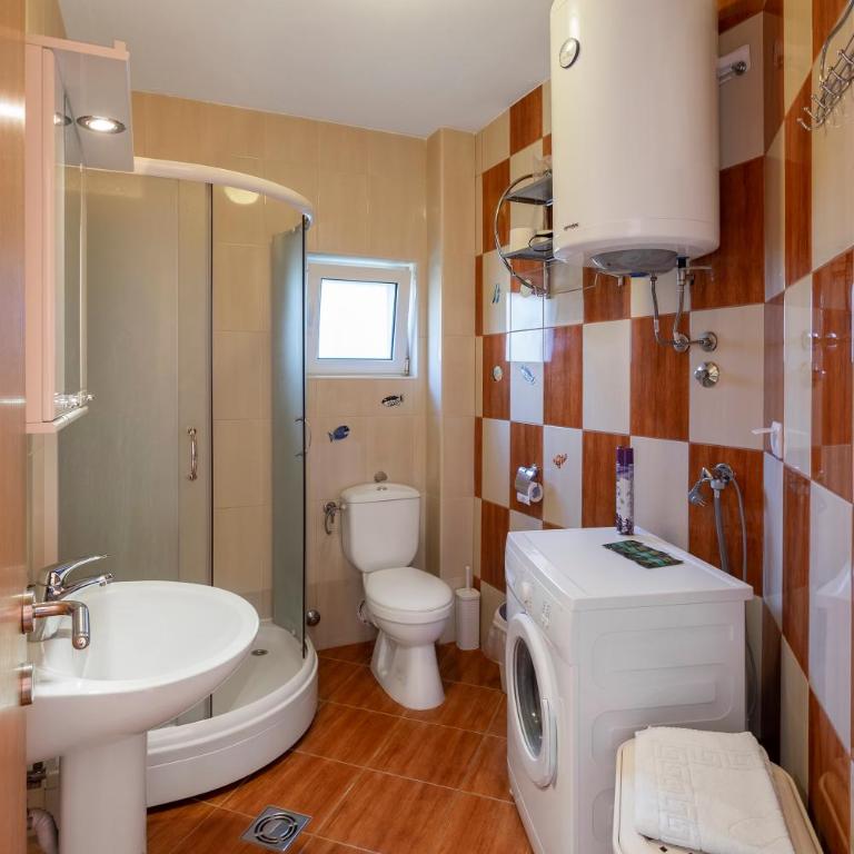 Apartments Viktoria - One-Bedroom Apartment - 1