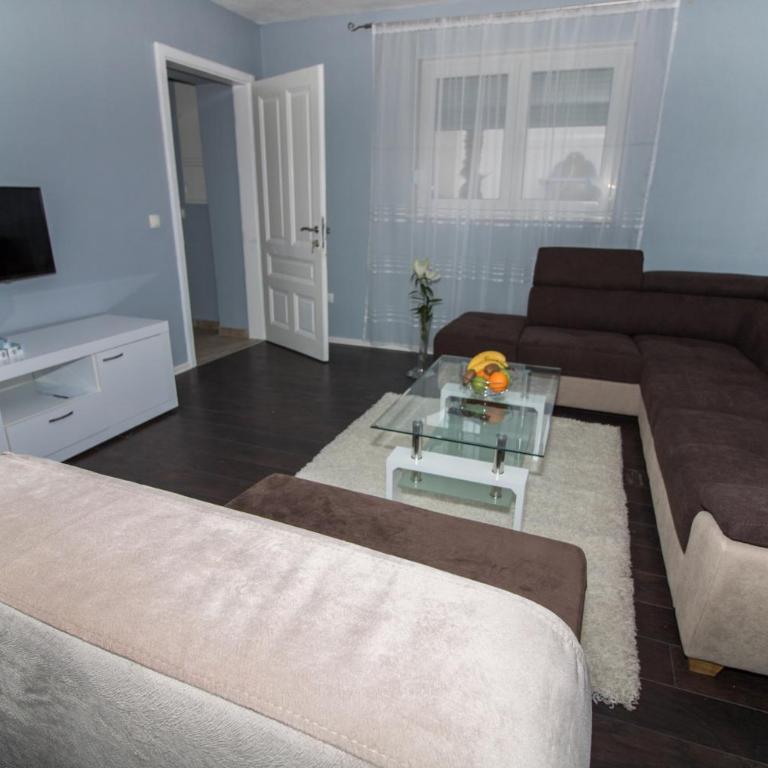 Villa M - Deluxe King Suite - 6