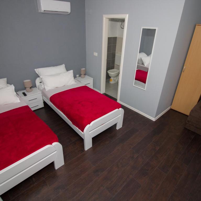 Villa M - Triple Room with Mountain View - 2