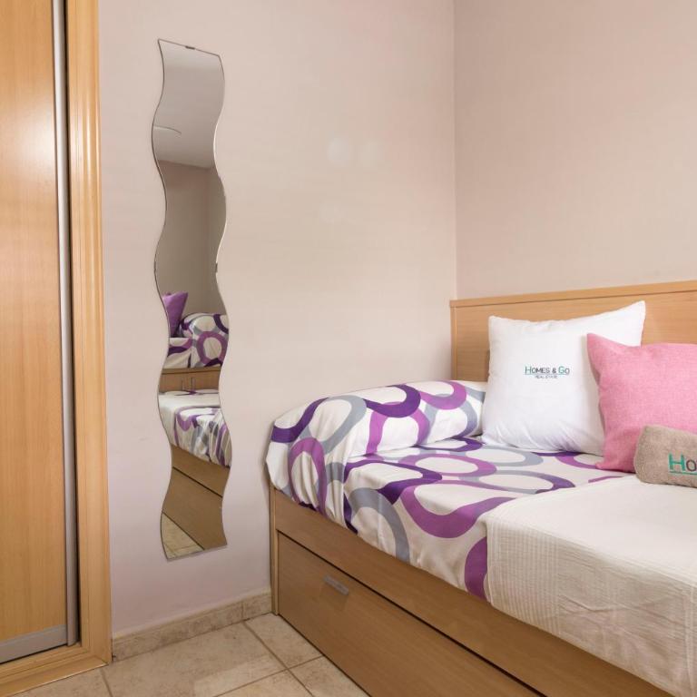 Homes & Go Bell Reco Deluxe I - Three-Bedroom Apartment - 8