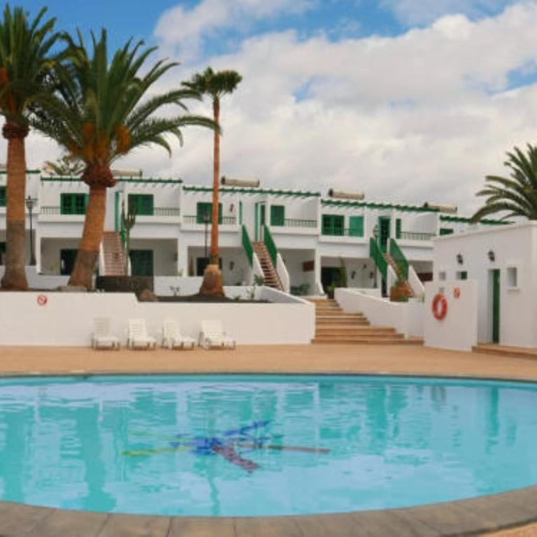 Apartamentos Tropicana - Estudio Superior - 2