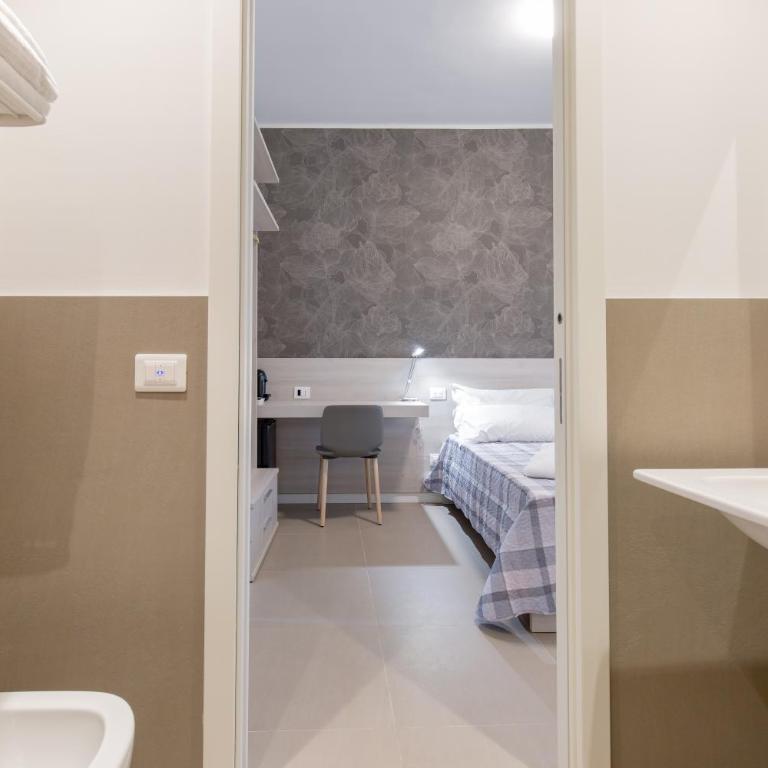 B&B Open Doors Verona - Camera Matrimoniale con Bagno Privato - 24