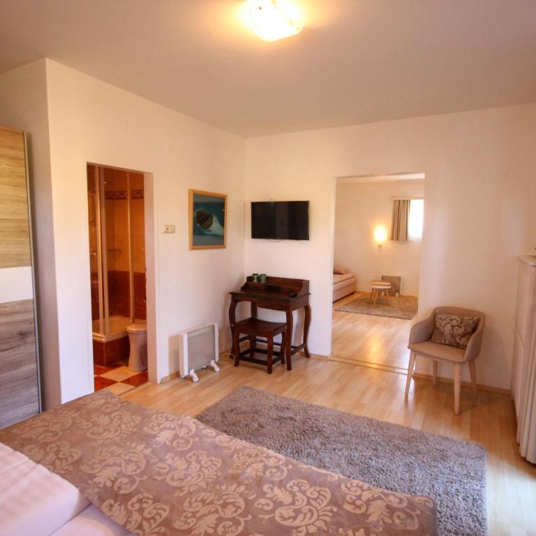 Hotel Rösch - Familienzimmer - Nebengebäude - 2