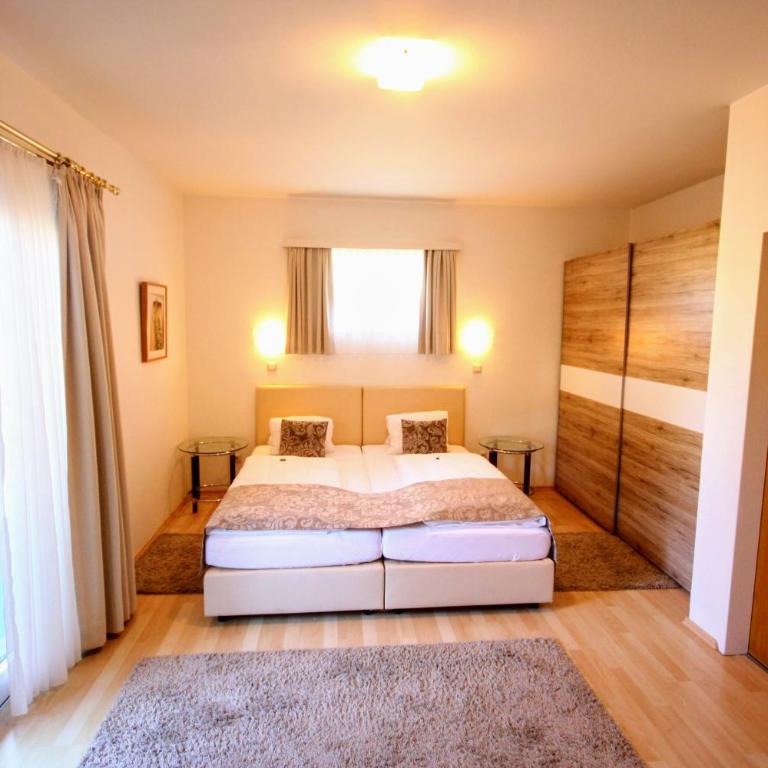 Hotel Rösch - Familienzimmer - Nebengebäude - 1