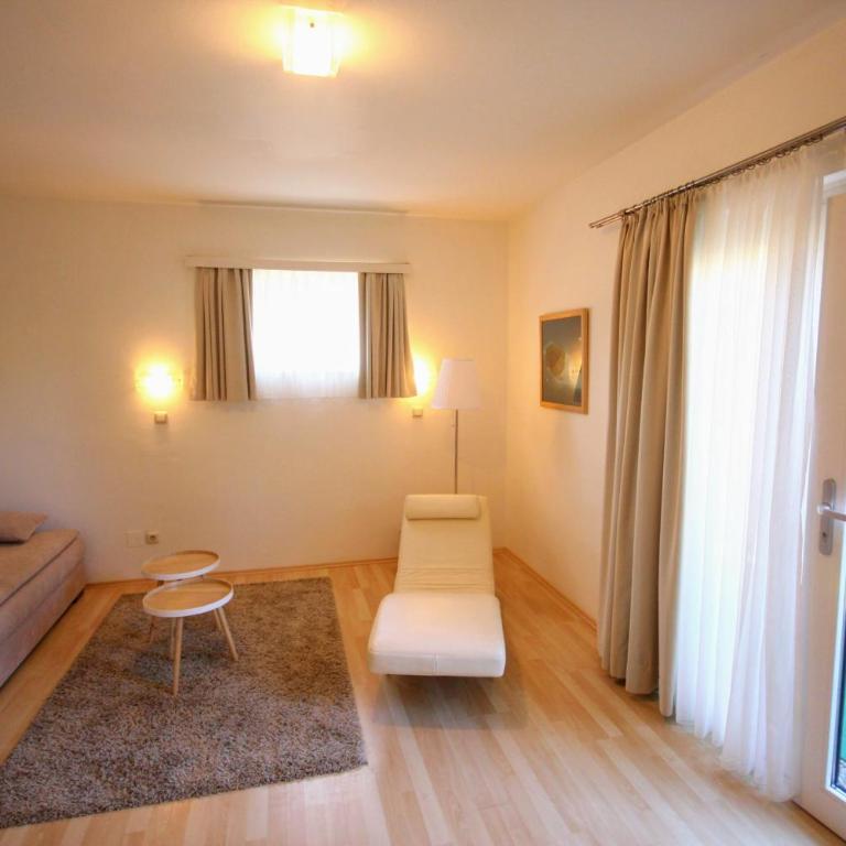 Hotel Rösch - Familienzimmer - Nebengebäude - 3