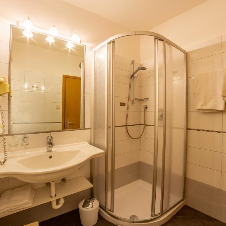 Hotel Mehrhauser der Kienzl Kristin - Habitación Doble Clásica con balcón - 4
