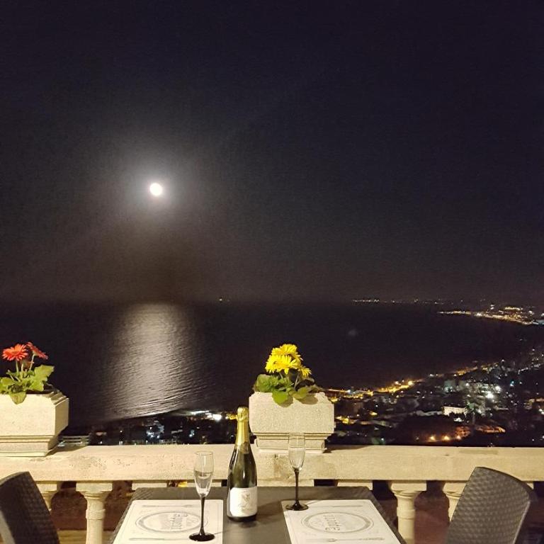 B&B Villa Belvedere - Camera Matrimoniale Deluxe con Balcone e Vista Mare - 5