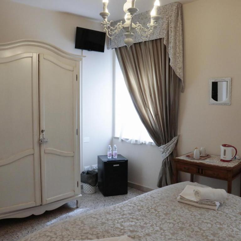 Le Finestre sul Borgo Rooms - Camera Matrimoniale con Bagno Privato - 5