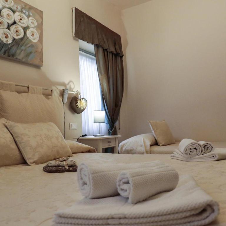 Le Finestre sul Borgo Rooms - Camera Tripla con Bagno Privato - 5