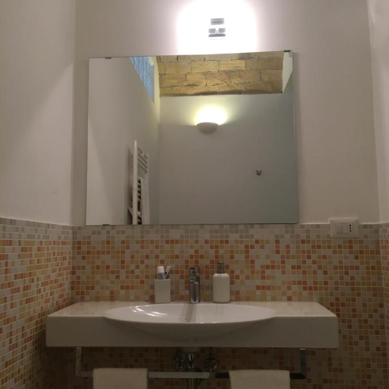 La finestra sul Colosseo B&B 1 - Suite con Vista Città - 4