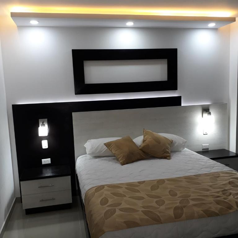 FONTAINE BLEAU - Two-Bedroom Apartment - 3