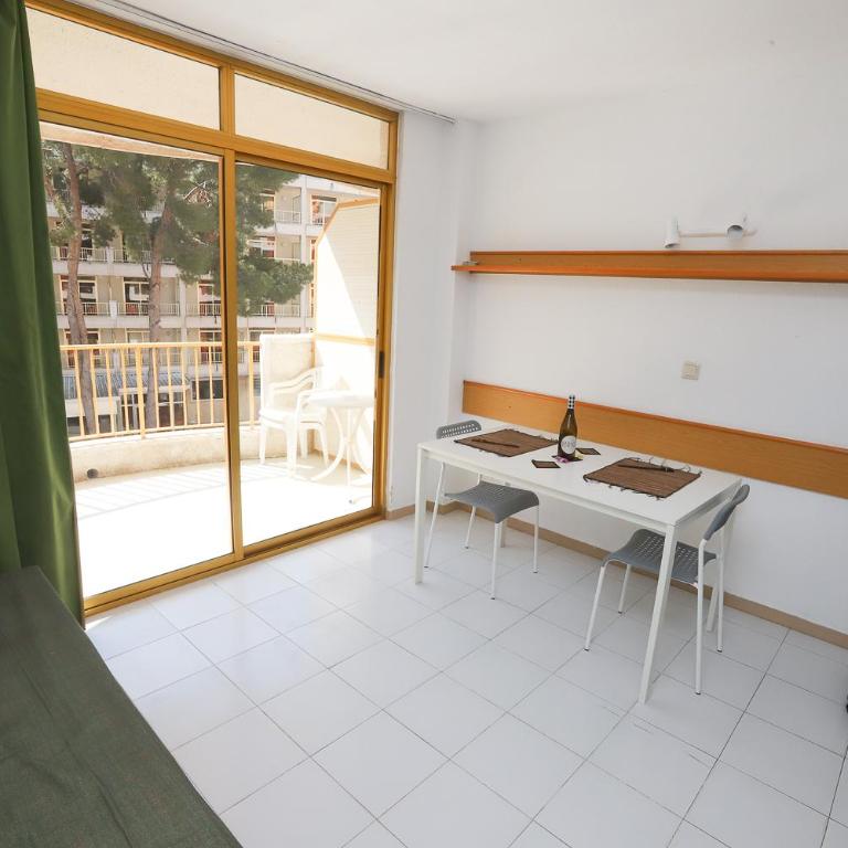 COSTA DAURADA APARTAMENTS -102 Internacional - Estudio - 6