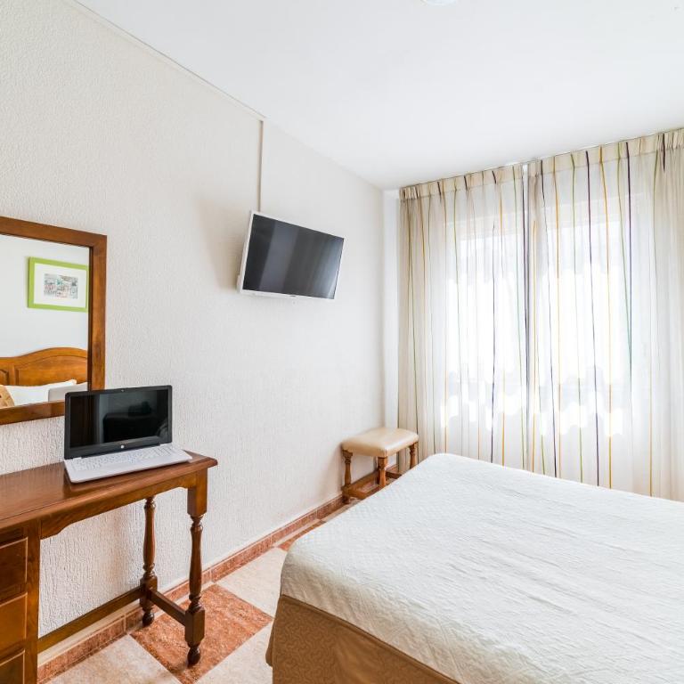Hotel Sevilla - Habitación Doble - 1 o 2 camas - 4