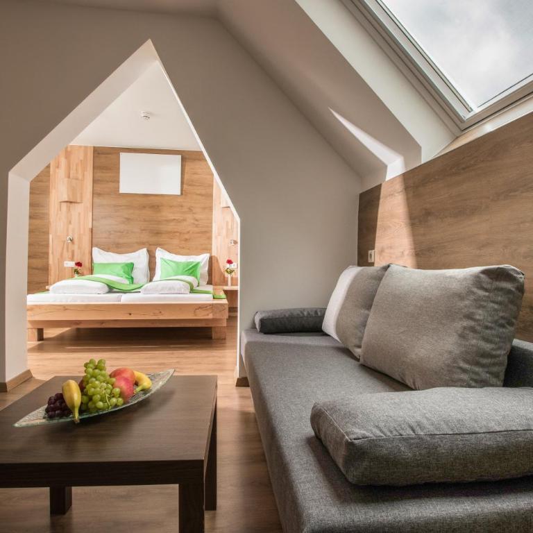 Riegersburgerhof - Basic Dreibettzimmer - 3